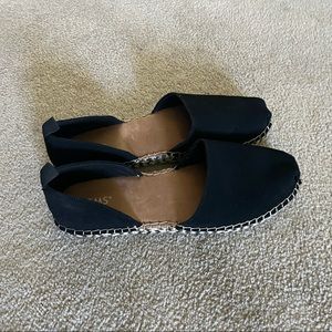 NWOT Black Toms Espadrilles Women’s 10
